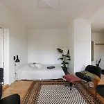 Apartment For Friends & Families